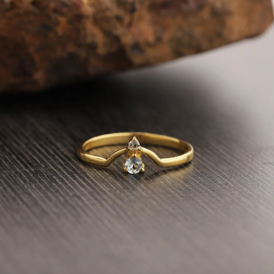 Delicate Blue Topaz Gold Ring, Blue Topaz Ring, Stacking Ring, Round Blue Topaz Gemstone Ring - Minimalist
