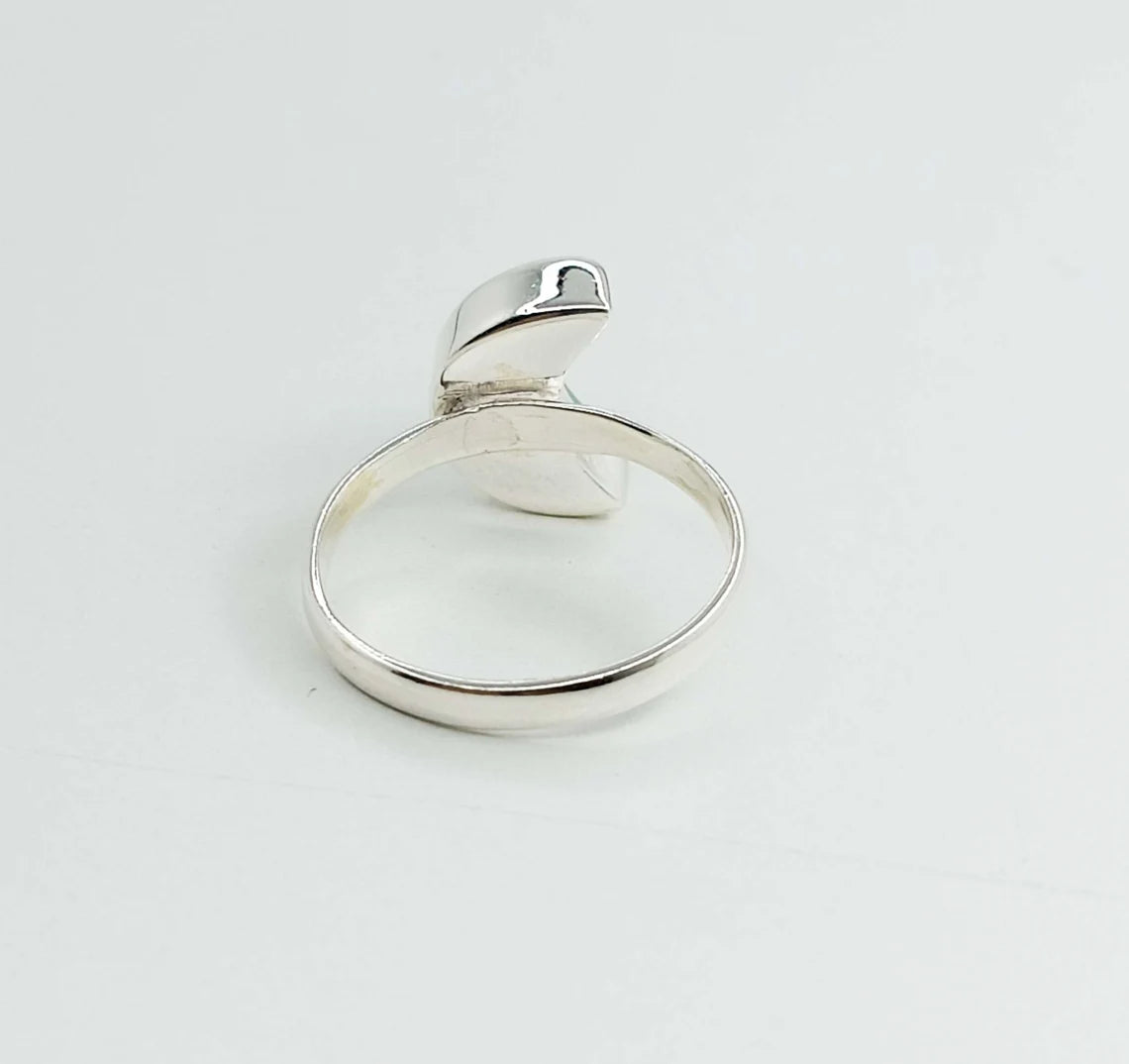 Crescent Moon Green Onyx Ring - Silver Green Onyx Ring - 925 Sterling Silver Green Onyx Gemstone Ring - Moon Shape