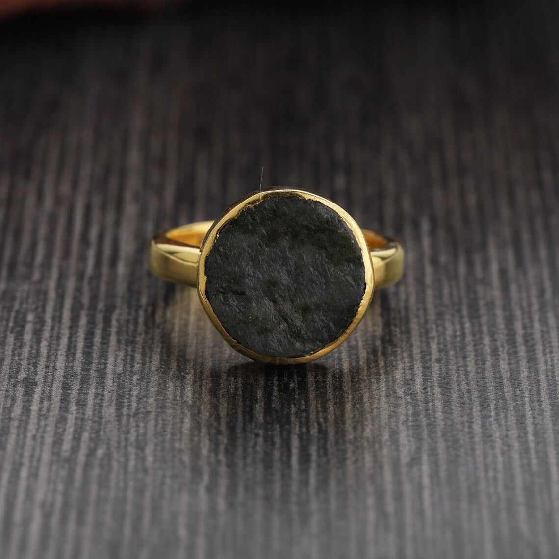 Rough Labradorite Ring - Round Labradorite Ring - Labradorite Raw Ring Rough Gemstone - Labradorite Gold Ring