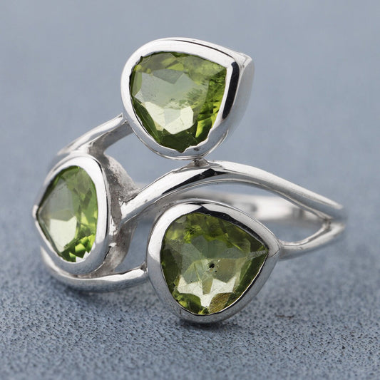 Natural Peridot Gemstone Ring, 925 Silver Ring, Green Color Ring, Handmade Ring Jewelry, Peridot Jewelry, Faceted Cut Peridot Ring