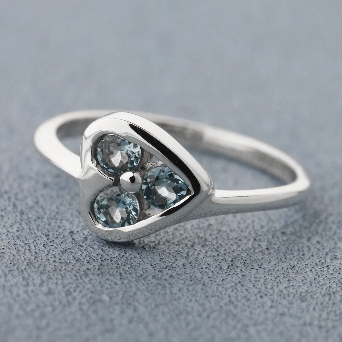 Round Tiny Blue Topaz Heart Shape Stone Studded 925 Sterling Silver Ring