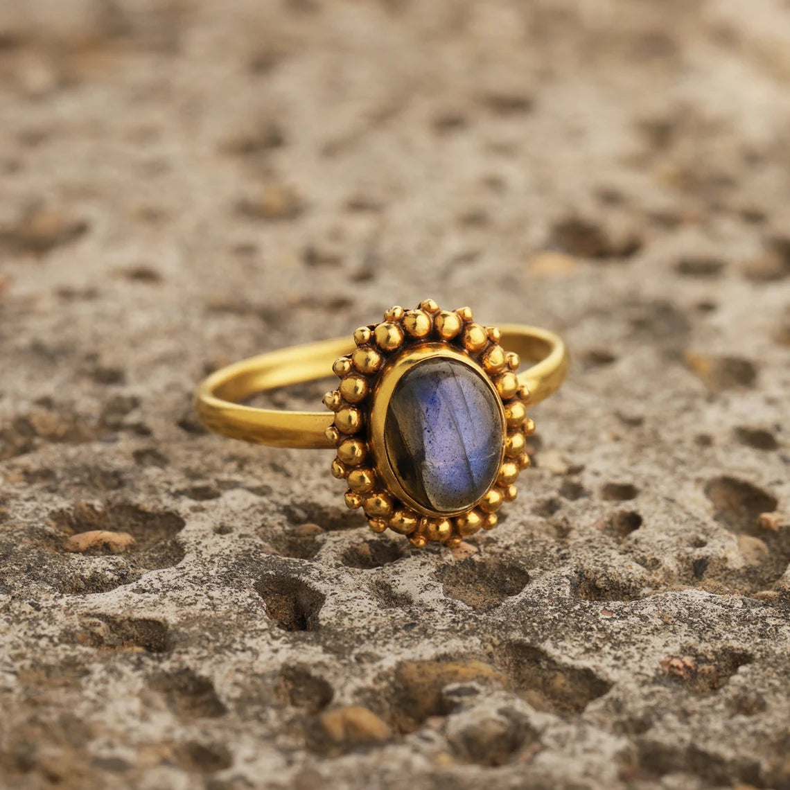 Labradorite Oval Bezel Dotted Ring - Bezel set ring - Gemstone Ring - Stacking Ring - Gold Ring