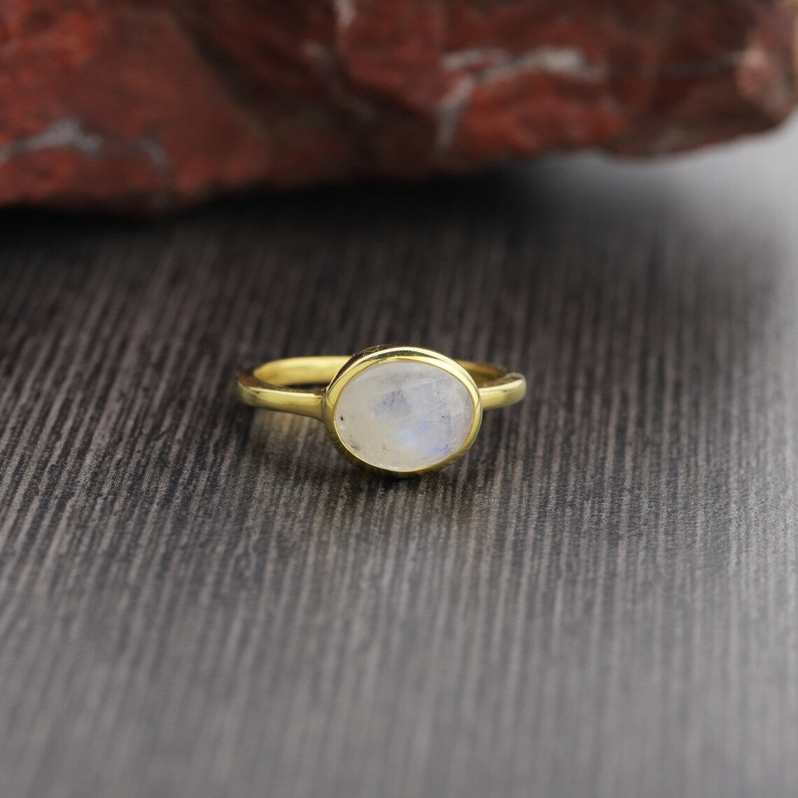 Labradorite Oval Ring, Blue Labradorite Gemstone Ring - Stacking Ring- Delicate Ring - Labradorite Gold Ring