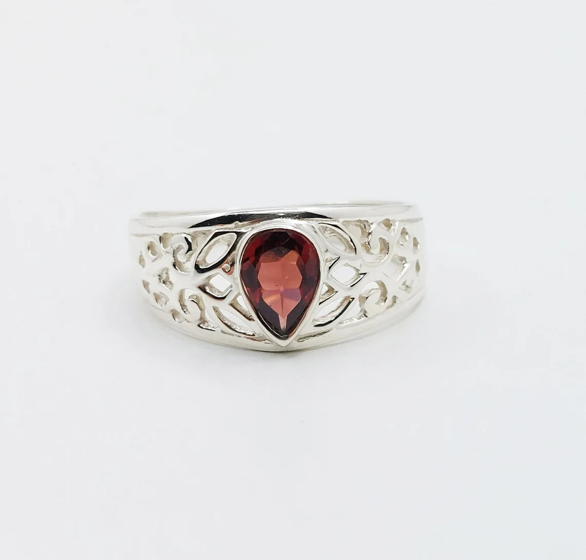 Natural Garnet Pear Ring - 925 Sterling Silver Garnet Birthstone Ring