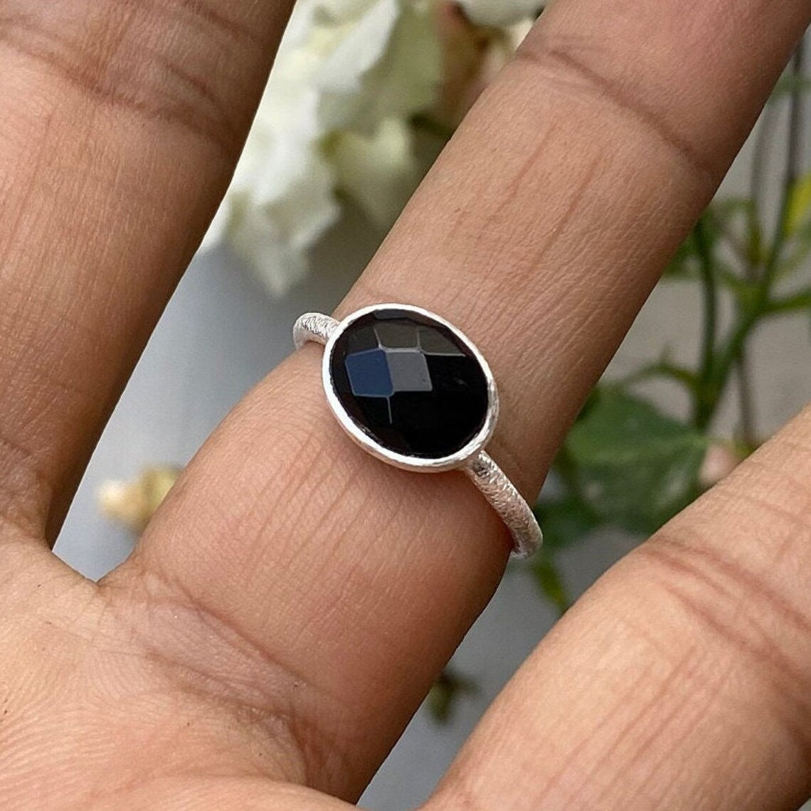 Sterling Silver Ring with Black Onyx Round Cut Gemstone