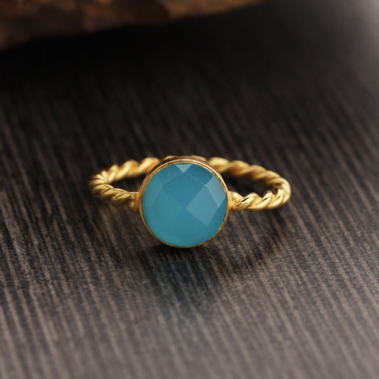 925 Sterling Silve Ring wiht Blue Chalcedony Gemstone