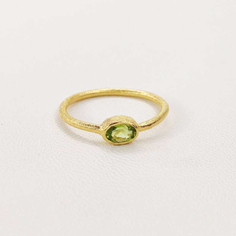 Peridot Oval Gold Ring